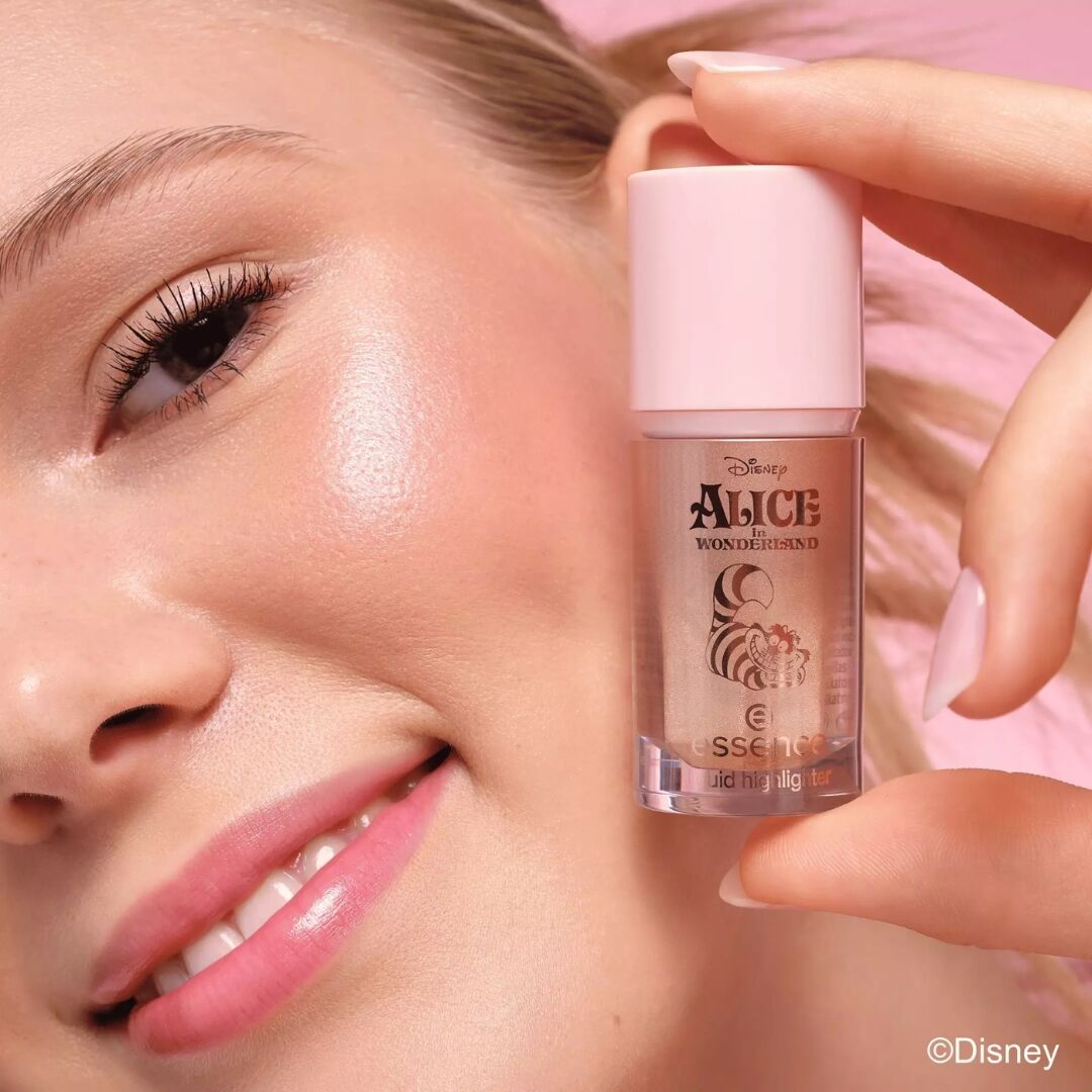 Essence Disney liquid highlighter champagne glow dewy shimmer face illuminator