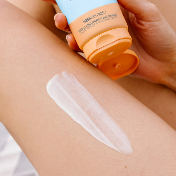 - Fotoprotector Gel Cream SPF50